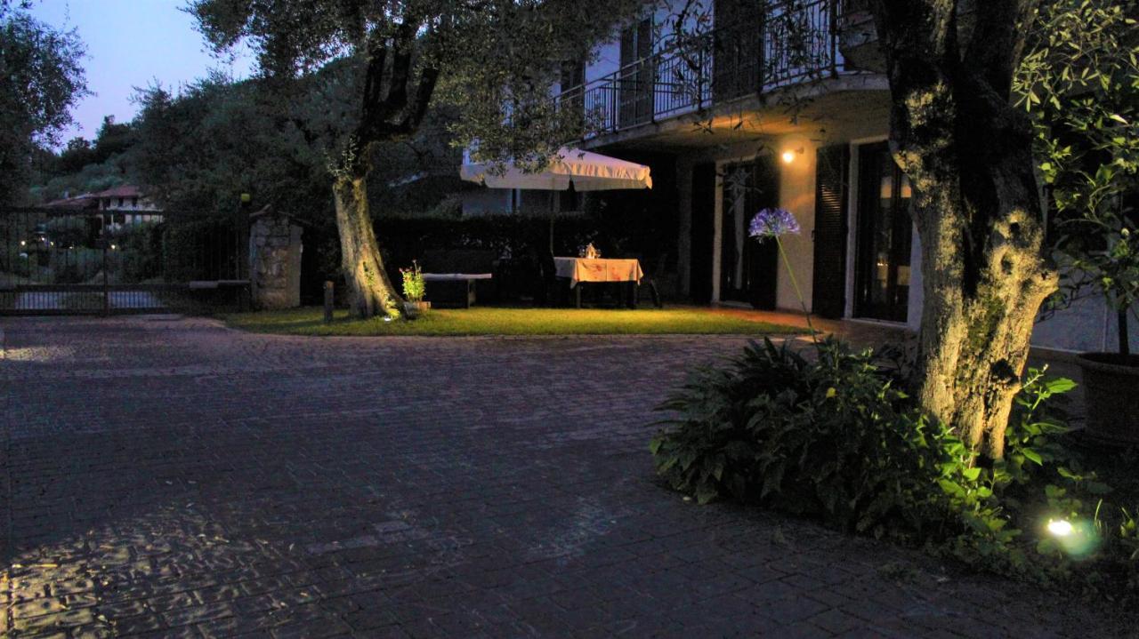 Relax In The Olive Grove Apartment Toscolano Maderno Bagian luar foto